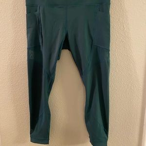 Compression cropped leggings